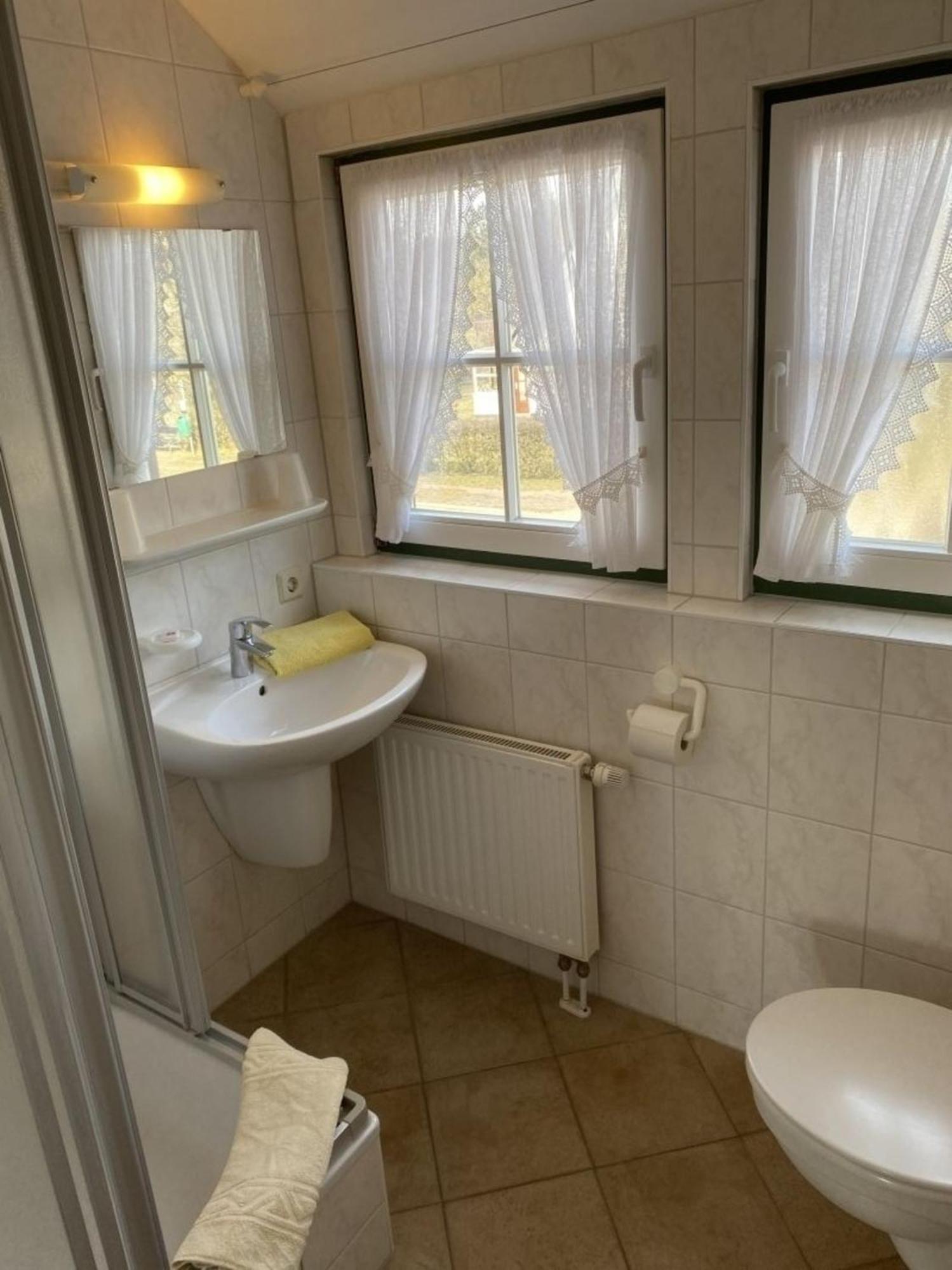 Ferienwohnung Nr 07 Og Spitzboden Борн Екстериор снимка